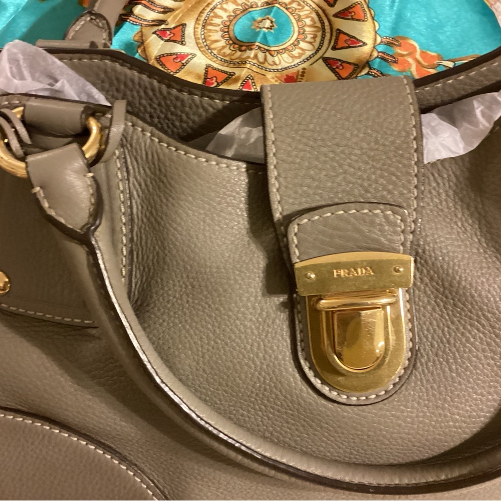Grey Prada vintage bag final price